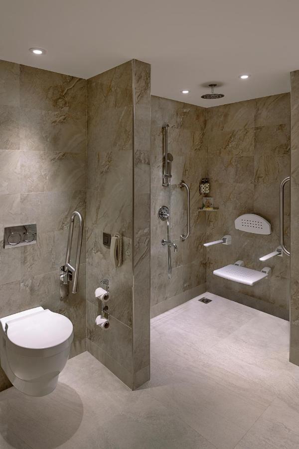 Lemon Tree Premier, New Town, Kolkata Hotel Екстериор снимка