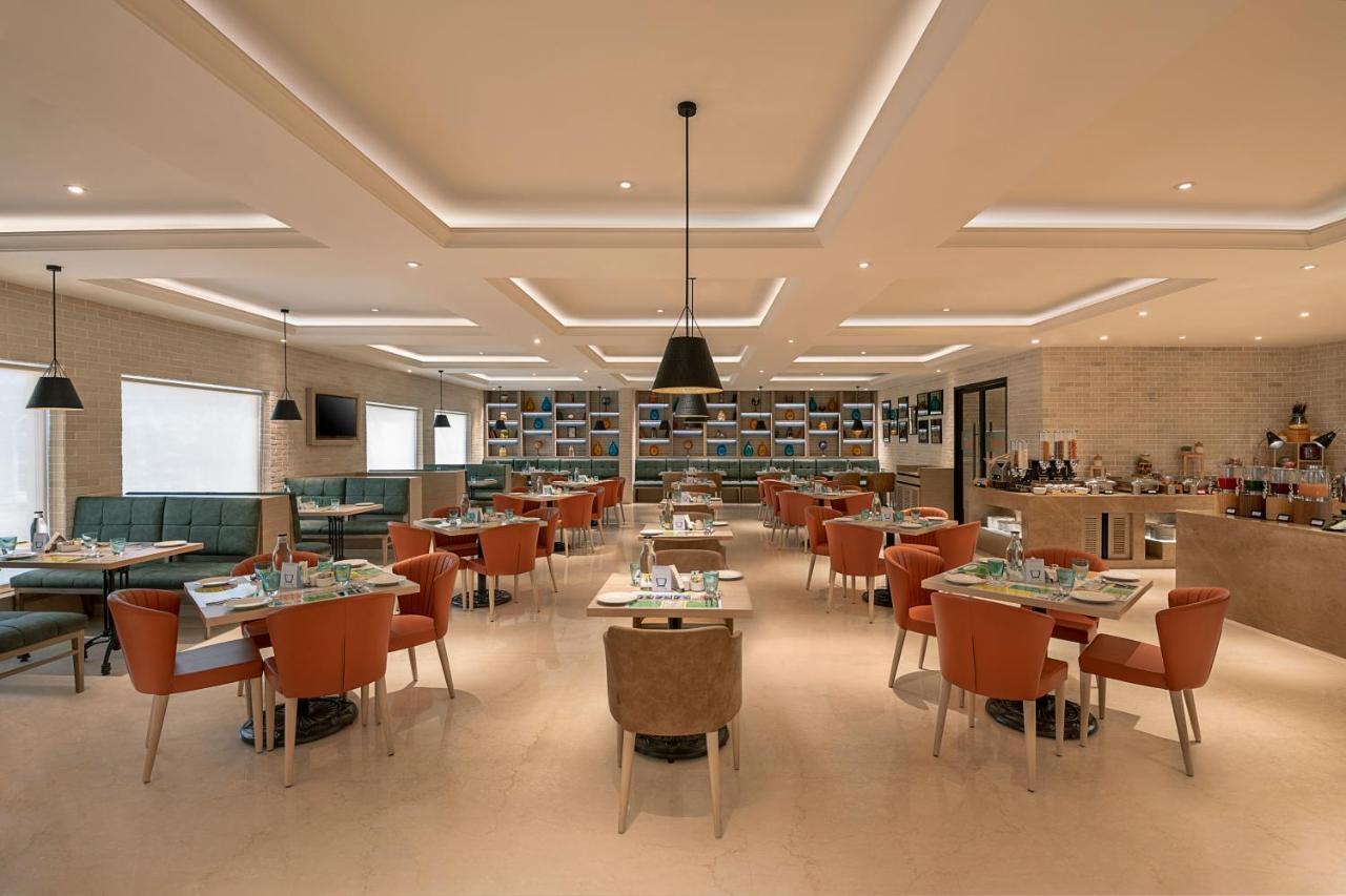 Lemon Tree Premier, New Town, Kolkata Hotel Екстериор снимка