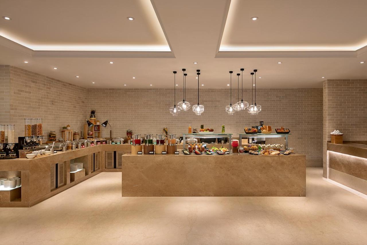 Lemon Tree Premier, New Town, Kolkata Hotel Екстериор снимка