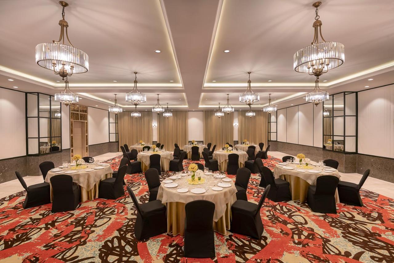 Lemon Tree Premier, New Town, Kolkata Hotel Екстериор снимка