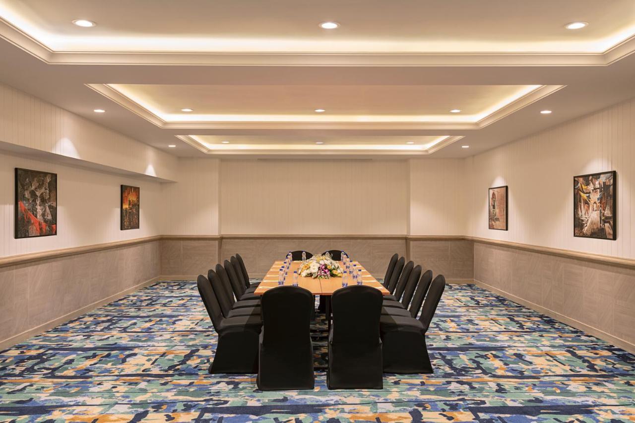 Lemon Tree Premier, New Town, Kolkata Hotel Екстериор снимка